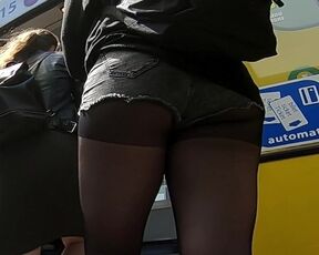 Pantyhose bus