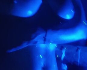 Ласкаю себя в романтическом свете